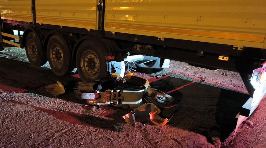 Hatay'da motosiklet ile otomobil çarpıştı! 1'i ağır 2 kişi yaralandı