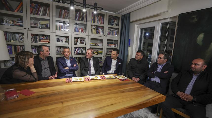 CHP Genel Başkanı Özel, cezaevinden tahliye edilen Mahir Polat'ı ziyaret etti