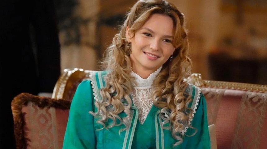 Şakir Paşa Ailesi'nin Ayşe'si Nilsu Berfin Aktaş 10 kilo verip imaj değiştirdi