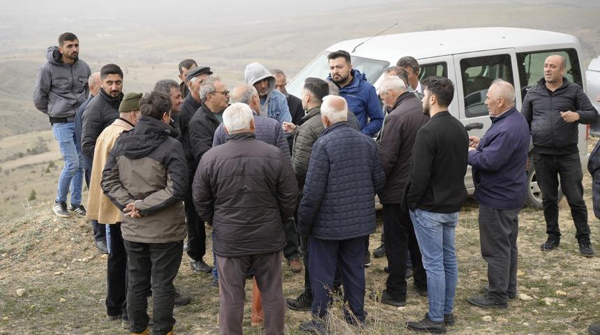 Gümüşhane'de vatandaşlar köylerine yapılması planlanan köpek barınağına tepki gösterdi