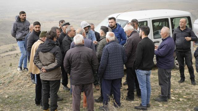 Gümüşhane'de vatandaşlar köylerine yapılması planlanan köpek barınağına tepki gösterdi