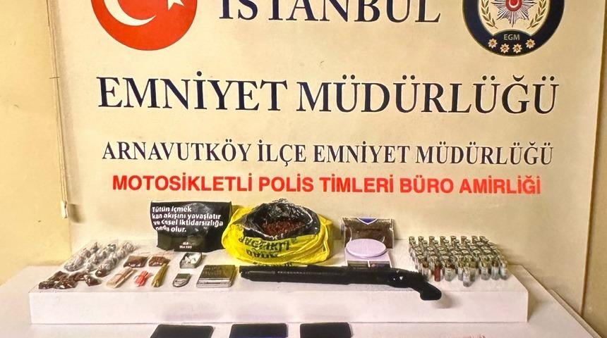 Arnavutköy’de yunus polisleri uyuşturucu ticaretini suçüstü yakaladı