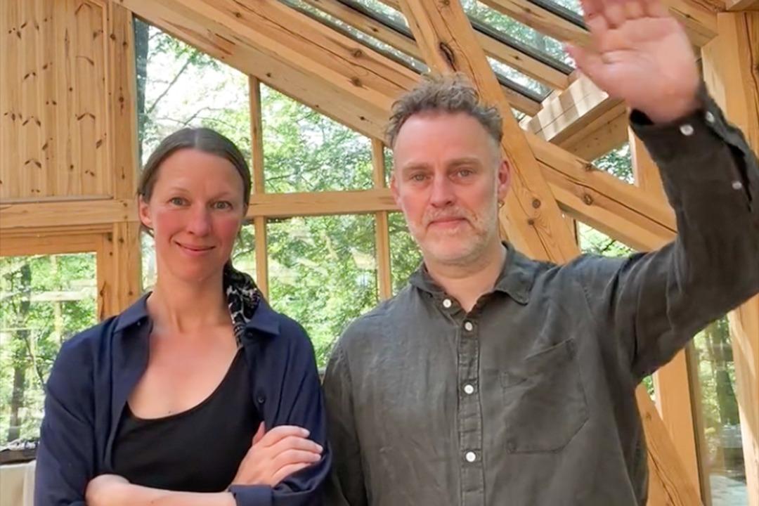 Tatil köyü kurmuşlardı! Çevreci çift variller dolusu dışkıyı bırakıp kaçtı! İki ülke onların peşine düştü... 2