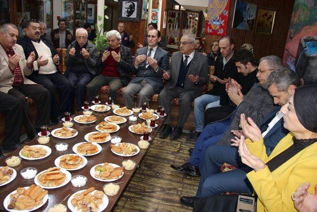 Kütahya’da sanatçı duyarlılığı, Afrin şehitleri için Kur’an-ı Kerim okuyup dua ettiler
