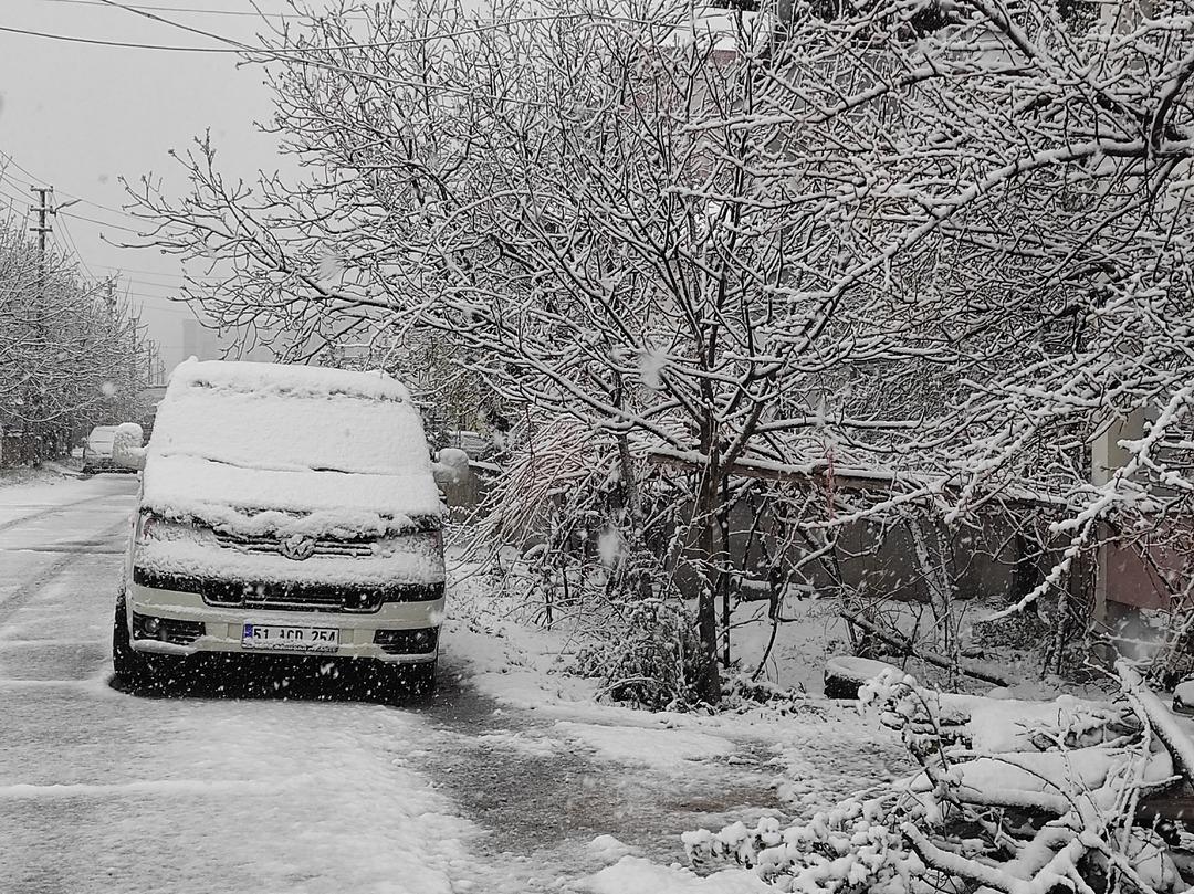 Niğde'de kar etkili oluyor