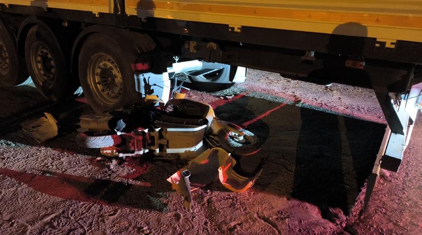 Hatay'da otomobil ile çarpışan motosikletteki 2 kişi yaralandı