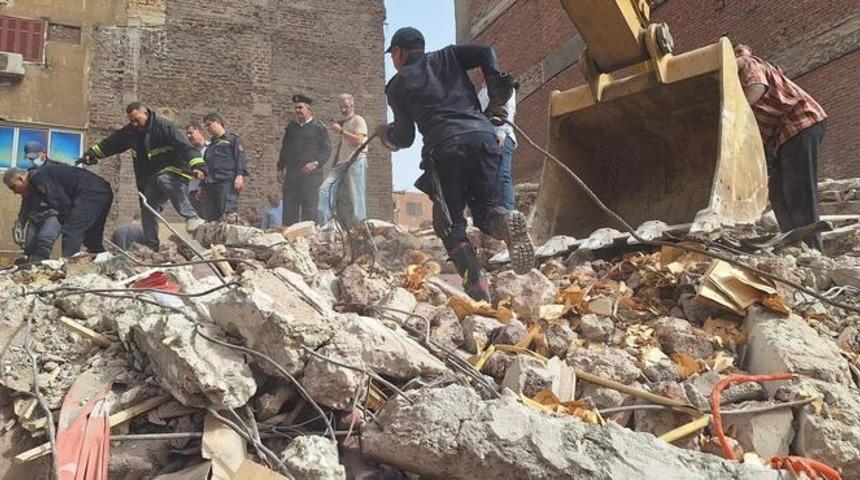 Mısır'da dört katlı bina çöktü! Can kaybı 9’a yükseldi