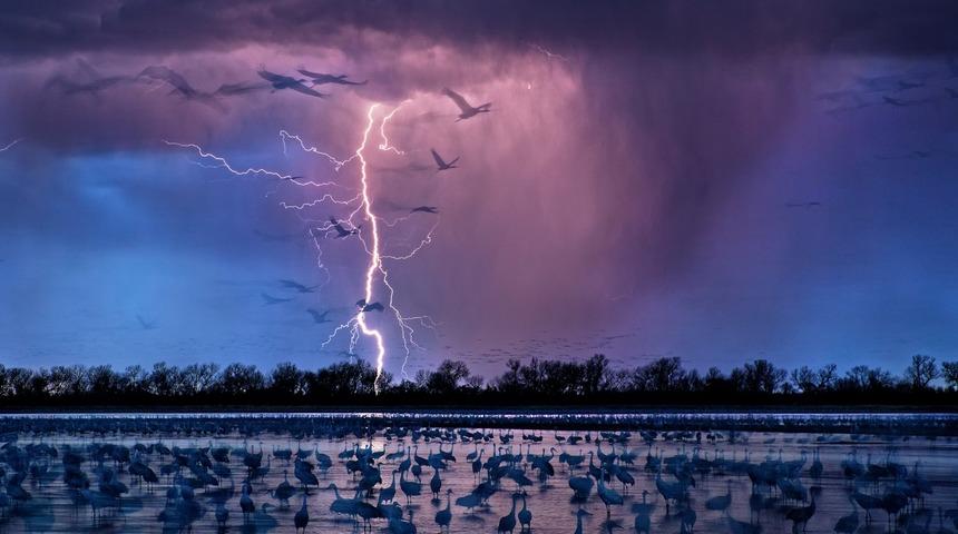 Hindistan'da yıldırım düşmesi sonucu hayatını kaybedenlerin sayısı 22’ye yükseldi!