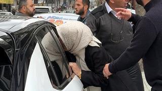 Avcılar'da hatalı park tartışması kavgaya dönüştü; o anlar kamerada!