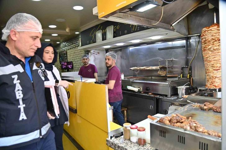 Manisa Zabıtası dönercileri tek tek denetledi! İlk üç ayda 218 işletmeye müdahale... G1