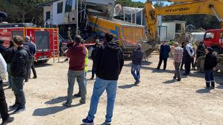 Hafriyat kamyonu konteynıra çarptı, sürücü hayatını kaybetti