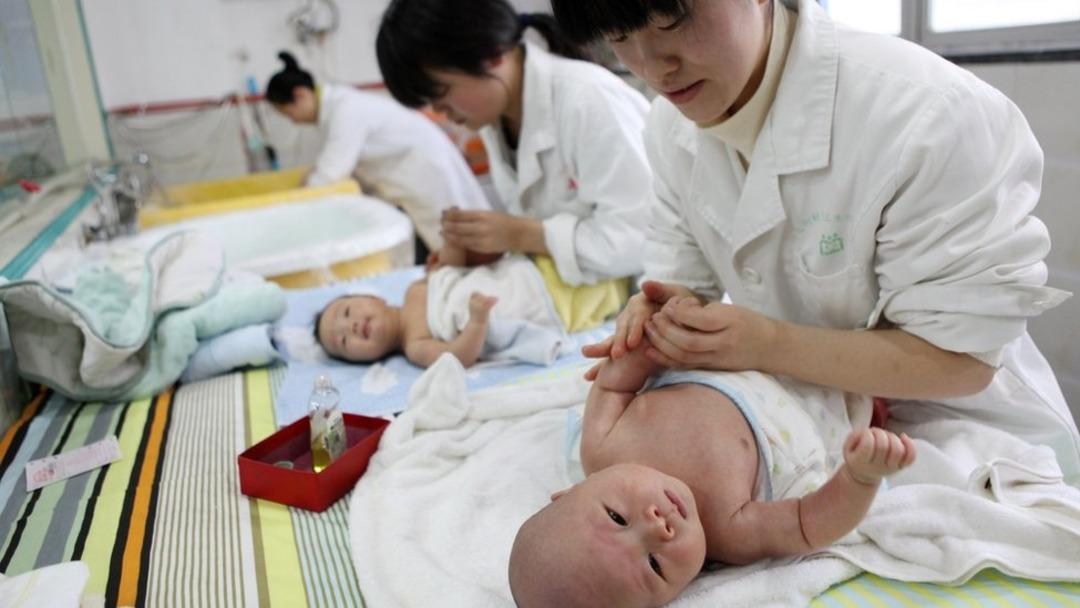 Nüfusu artırmaya çalışıyorlardı! Çin de para miktarını duyan çocuk yaptı! Hastanelerde yer kalmadı 1