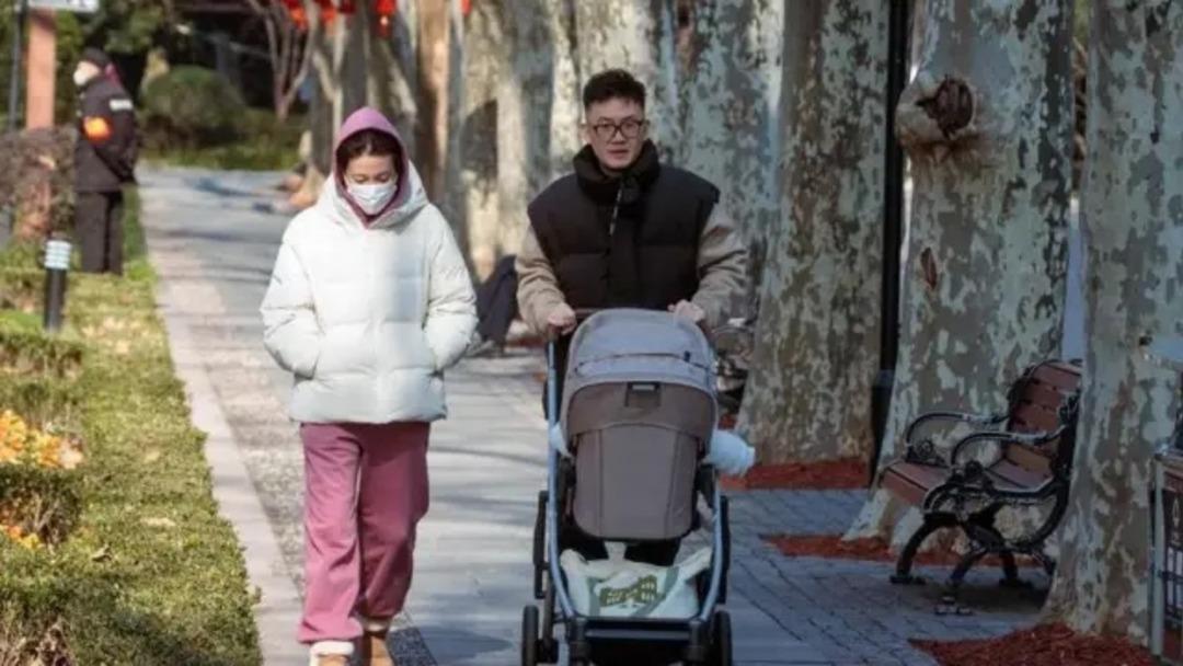 Nüfusu artırmaya çalışıyorlardı! Çin de para miktarını duyan çocuk yaptı! Hastanelerde yer kalmadı 2