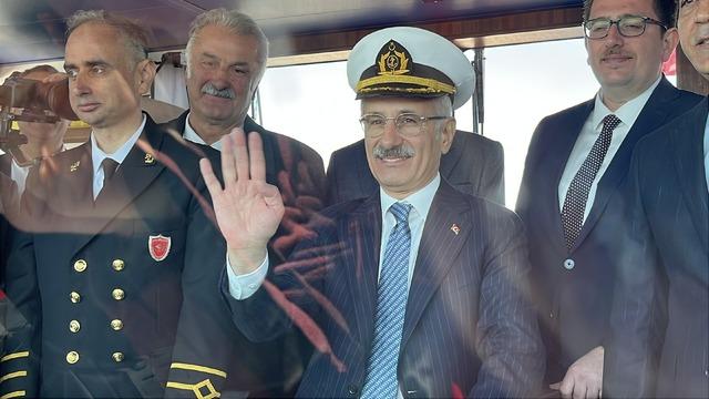 Bakan Uraloğlu: Gemilerimiz denetim zincirlerinden kurtulmuş şekilde küresel sularda özgürce seyrediyor