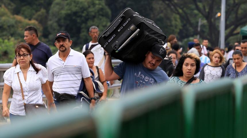 Colombia deshabilit&oacute; 17 pasos ilegales en la frontera con Venezuela