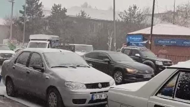 Kış geri geldi, Ardahan beyaza büründü