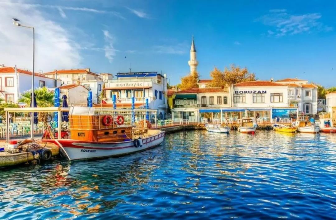 Tarihin ve doğanın kucaklaştığı ada: Bozcaada 1