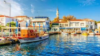 Tarihin ve doğanın kucaklaştığı ada: Bozcaada 