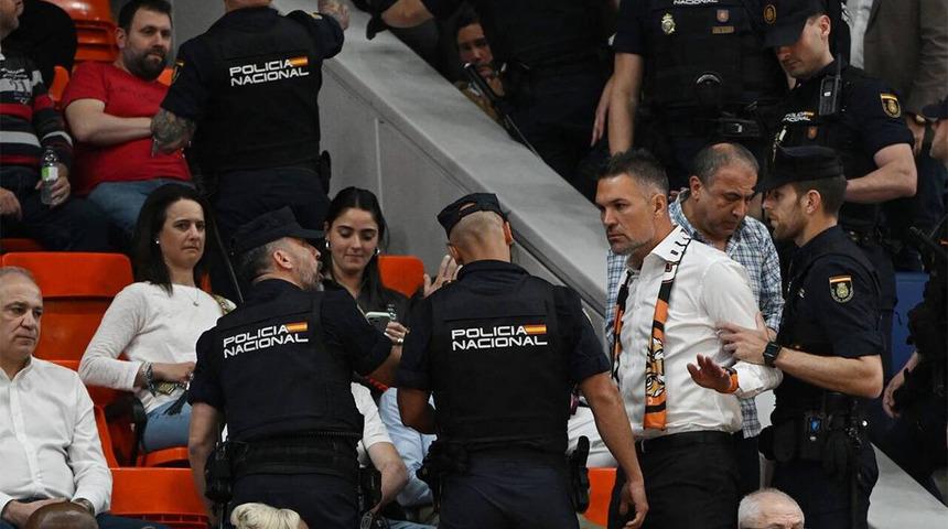 FIBA Kadınlar EuroLeague maçında ortalık karıştı! Türk kulübünün başkanı gözaltına alındı