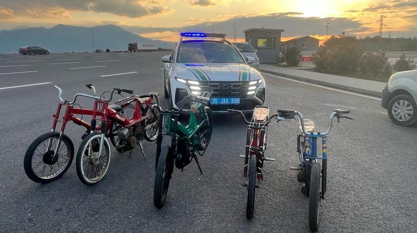 İzmir'de otoyolda yarışan motosikletlilere 115 bin 589 lira para cezası