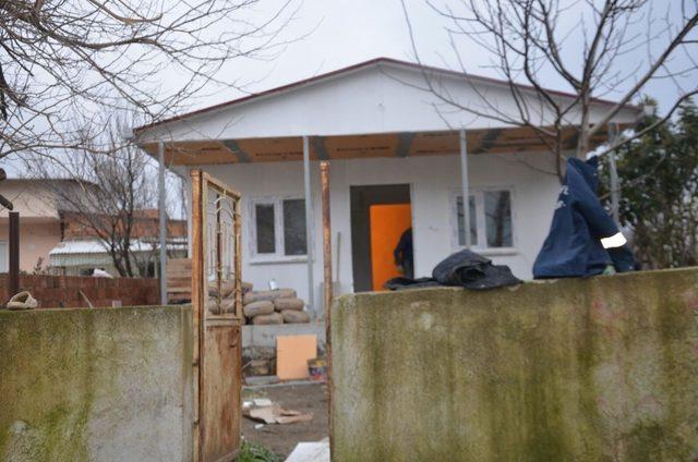 Başkan Karadağ’dan evi yanan muhtara geçmiş olsun ziyareti