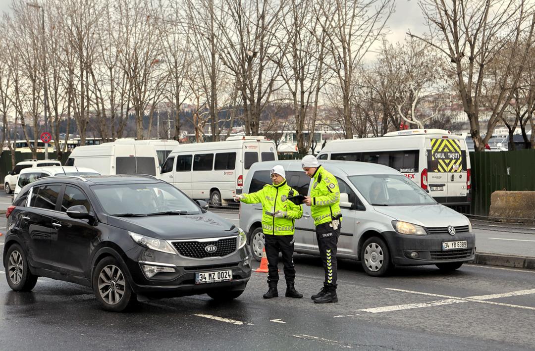 Hız sınırını aşanlara ağır cezalar geliyor!  Y&uuml;zde 10 hesabı yanıltabilir  3