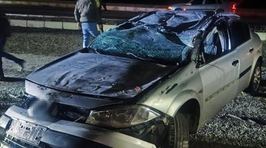 Sivas'ta kaza: Kontrolden çıkan otomobil takla attı! 2 yaralı