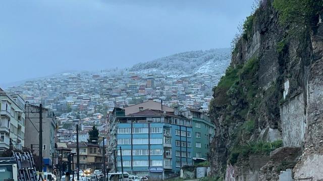 Bursa'da nisan ayında kar sürprizi