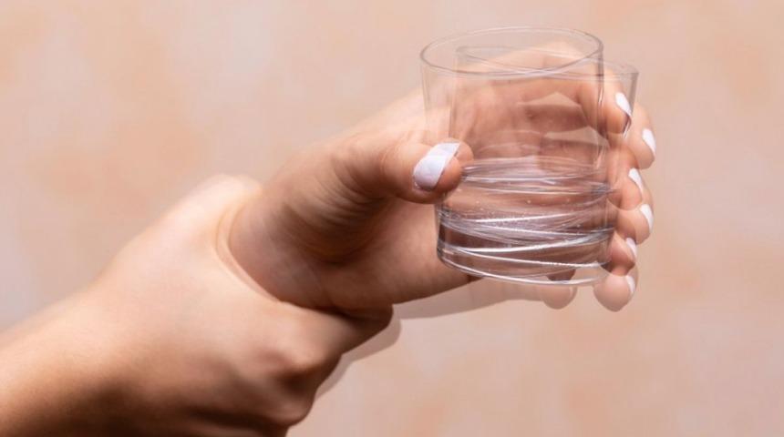 Parkinson alarmı: 10 milyon kişiyi etkiliyor! Bu hastalığı olanlar nasıl beslenmelidir? Uzmanlar uyardı...