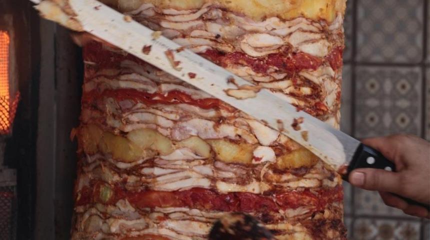 Tavuk döner skandalı: “Yasaklanmalı” uyarısı geldi! Kitlesel zehirlenme riskine karşı uzmanlar uyardı...