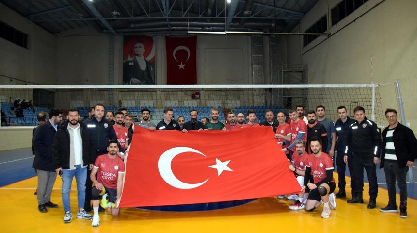 Kavga ihbarına giden polisler sürprizle karşılaştı