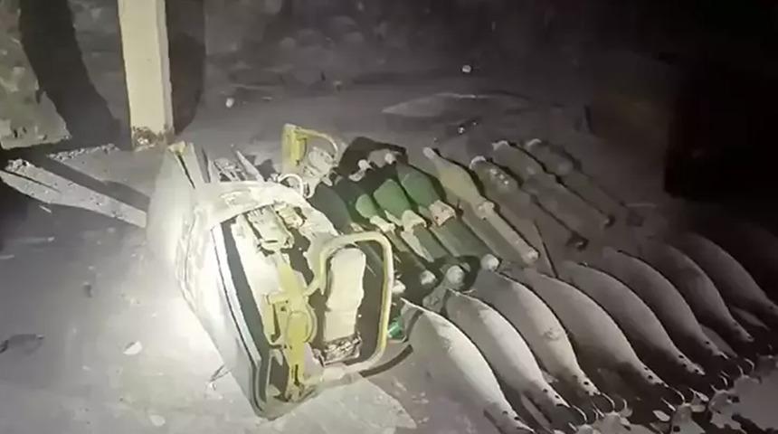 Teröre Pençe-Kilit harekatında teröristlerin çok sayıda silah ve mühimmatı ele geçirildi