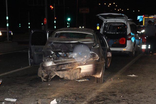 Elazığ’da zincirleme trafik kazası: 6 yaralı