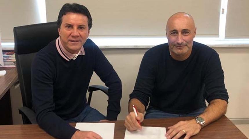 Fenerbahçe gelişmeleri: Fenerbahçe yeni hocasını derbi öncesi açıkladı! Sarı-Lacivertliler'de yeni başantrenör belli oldu