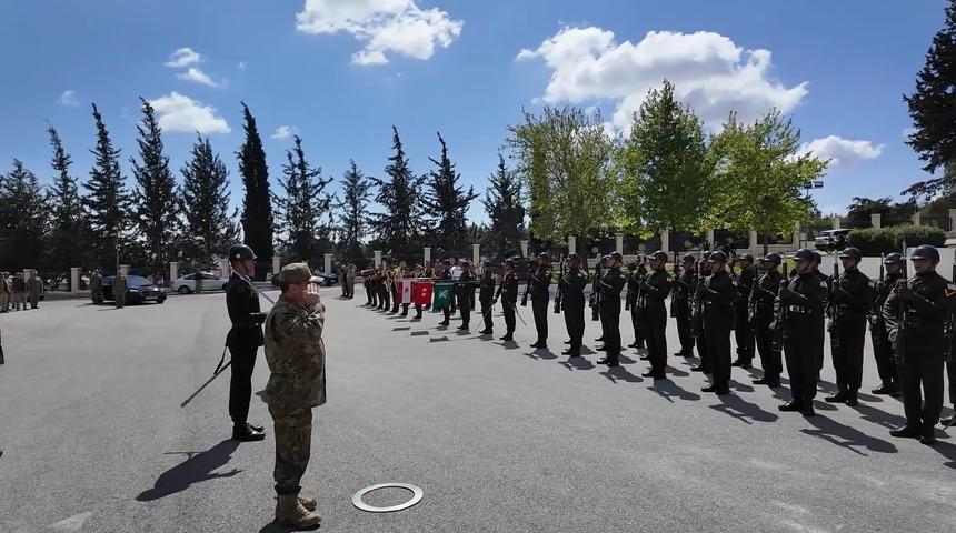 Kara Kuvvetleri Komutanı Orgeneral Bayraktaroğlu'dan KKTC’ye ziyaret