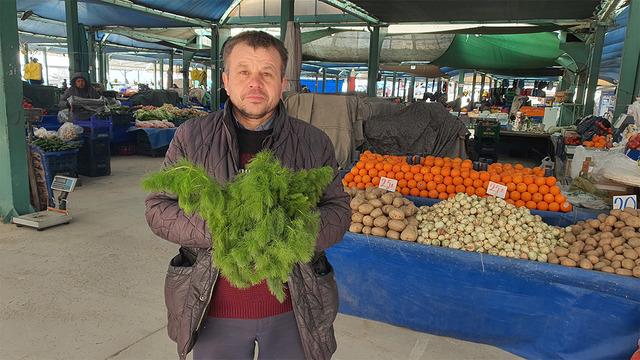 Sokak sokak gezip satıyorlar! 1200 rakımlı tepede yetişiyor 'Toplaması çok zor' Ama şifasına diyecek yok!