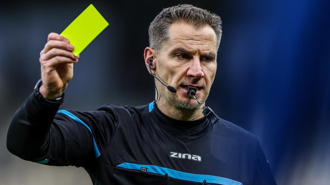 Tüm dünyanın konuştuğu hakem Samsunspor-Galatasaray maçına atandı! UEFA kural değiştirmişti... Sosyal medya bu haberle kaynıyor 1