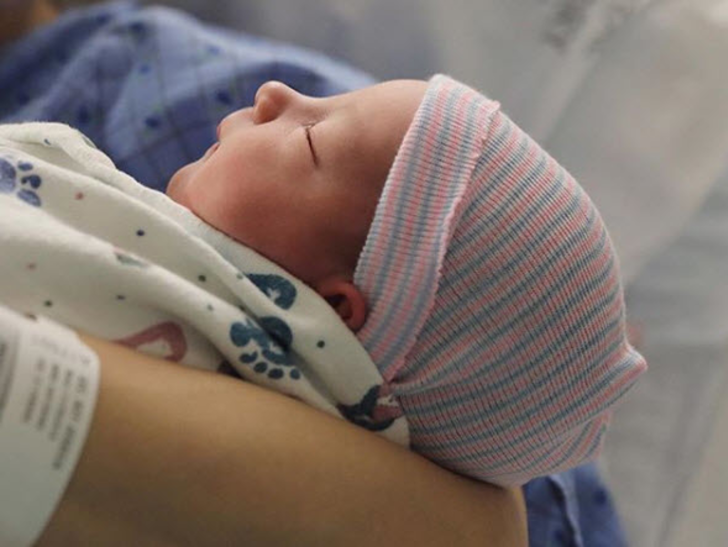 Instagram'ı sallayan aile: 4 günlük bebekleri bile... G2