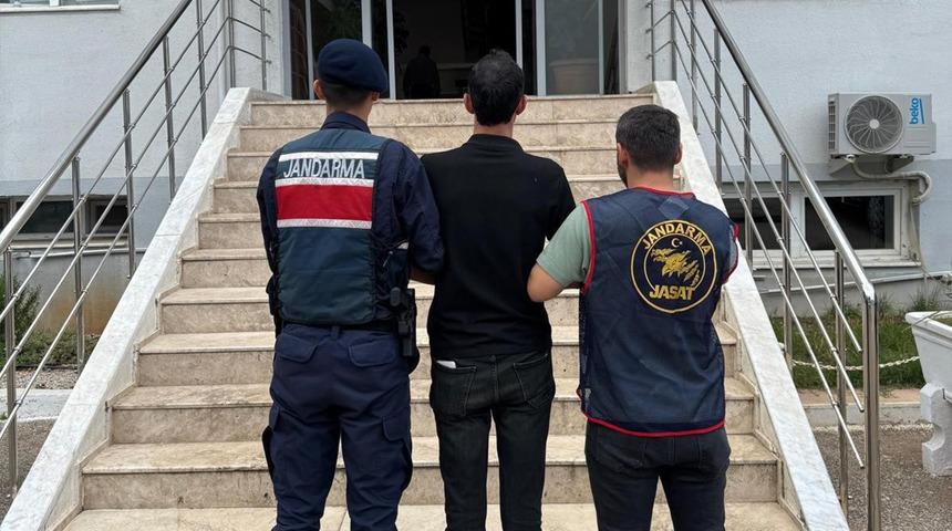 Antalya'da aranan 279 kişi yakalandı