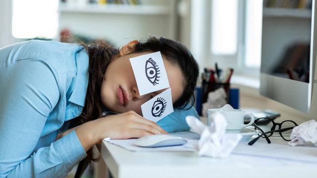 Enerjinizi geri kazanın: Uzmanından baharda beslenme tüyoları! Yorgunluğa son...