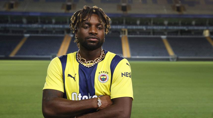 Fenerium'a giden futbolcu gündem oldu! Bütün hesabı ödedi... Onu gören taraftarlar şaşırdı