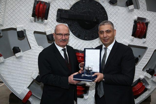 ATO Başkanı Baran, ilk yerli tünel açma makinesini inceledi
