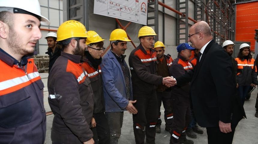 ATO Başkanı Baran, ilk yerli t&uuml;nel a&ccedil;ma makinesini inceledi