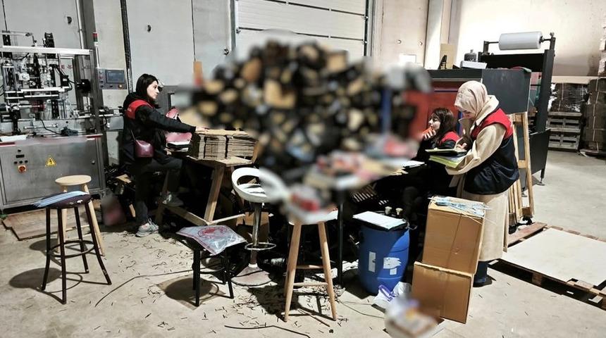 Lüleburgaz’da depo baskını! Yasa dışı üretilmiş milyonlarca kutu enerji içeceği ele geçirildi