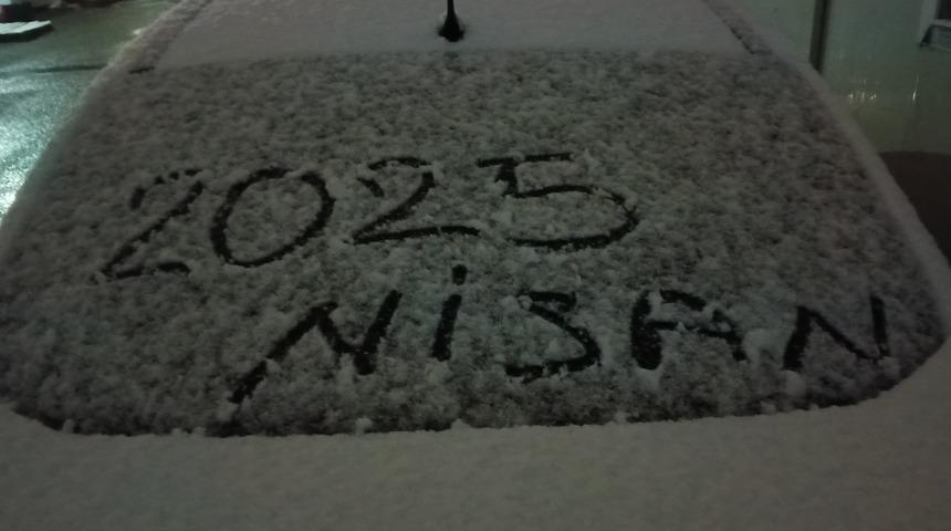 Adıyaman’ın Gölbaşı ve Besni ilçeleri beyaza büründü