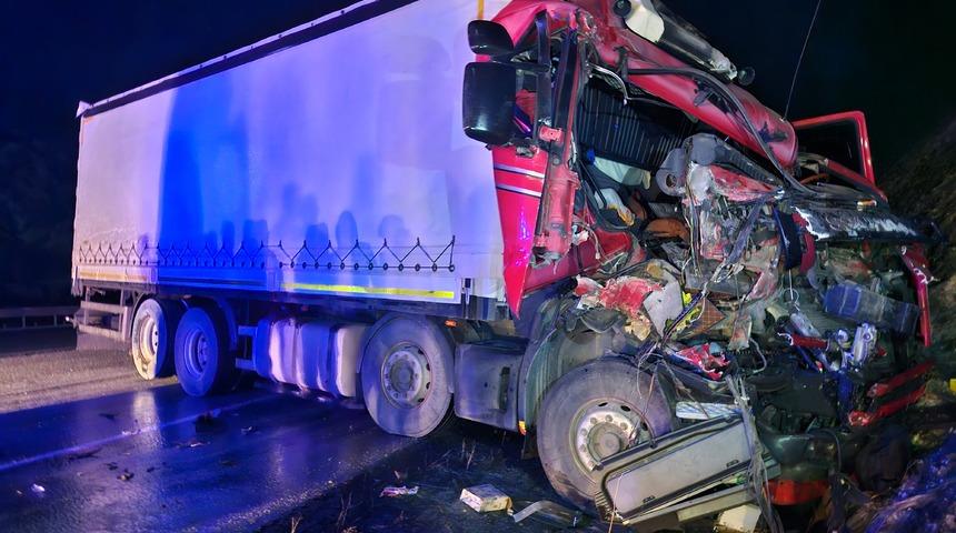 Buzlanma kazaları beraberinde getirdi: 3 yaralı