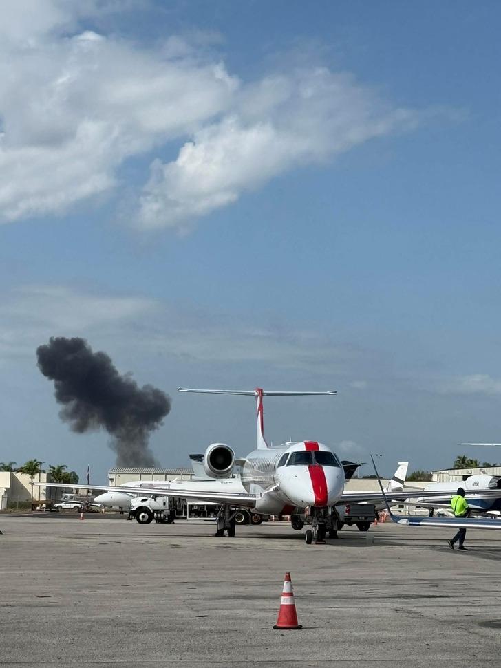 ABD'nin Florida eyaletinin güneyinde düşen uçaktaki 3 kişi öldü! G1