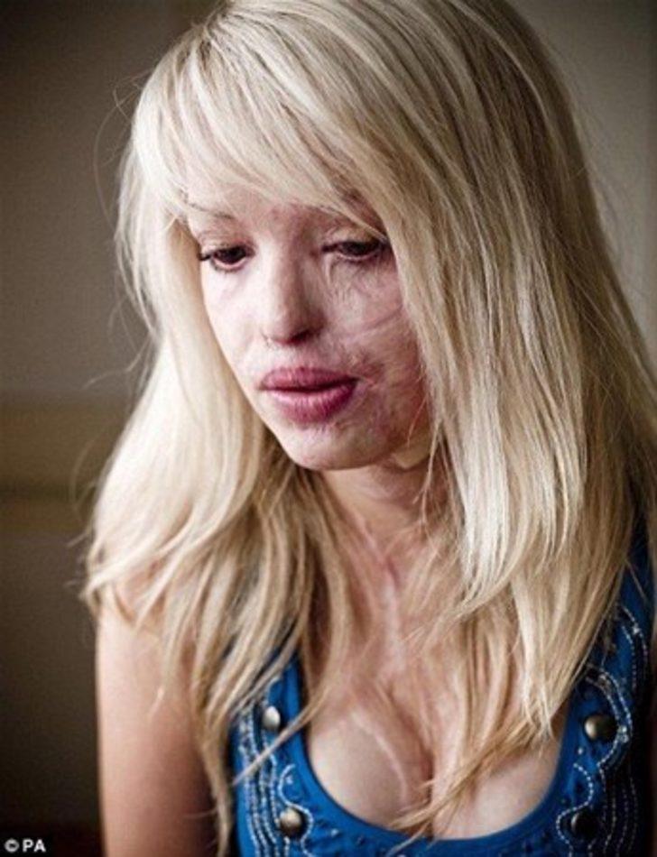 Maskesini yıllar sonra ilk kez çıkardı G3