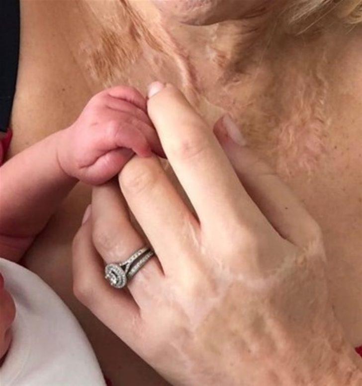 Maskesini yıllar sonra ilk kez çıkardı G4