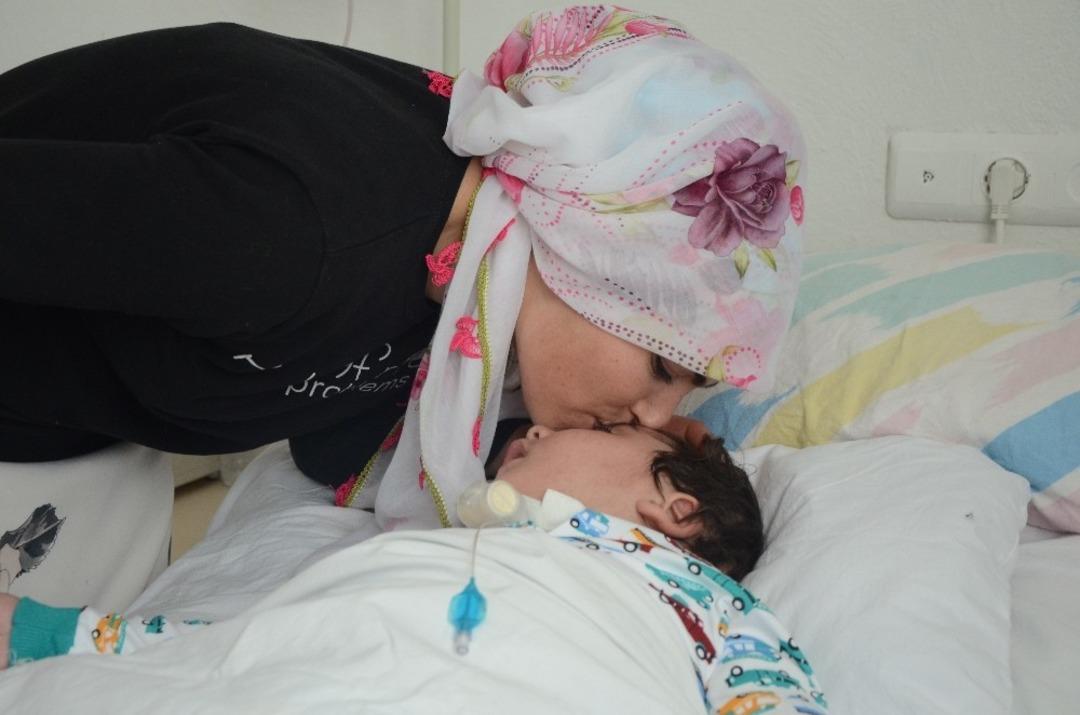 &Ouml;mer Ali&rsquo;nin tek &ccedil;aresi beyin k&ouml;k h&uuml;cre ameliyatı